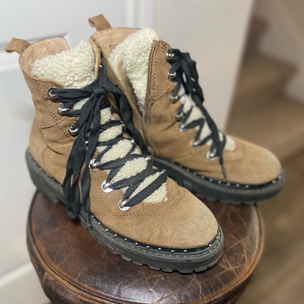 Steve Madden Lumberjack Tan Suede Combat Boots